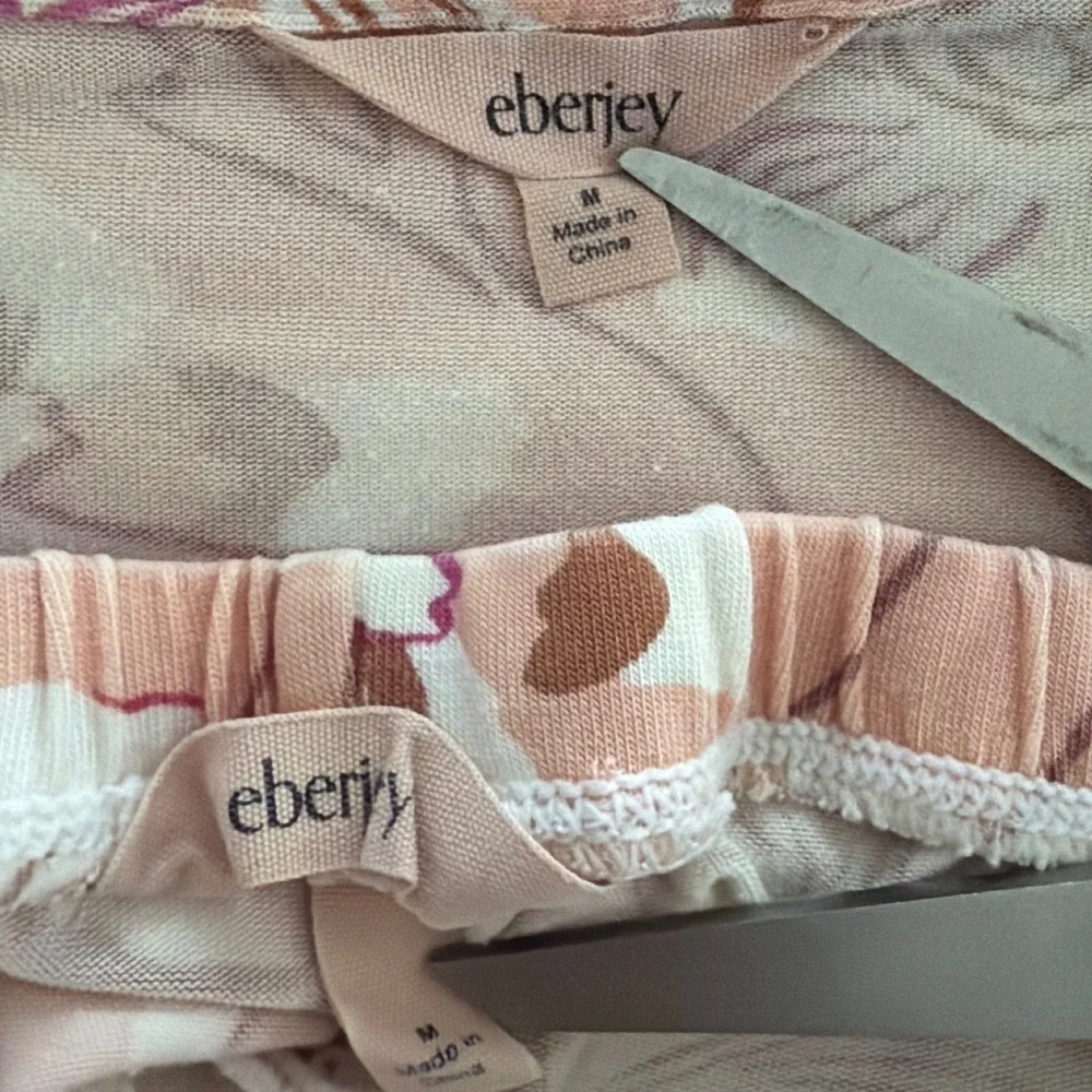 Eberjey Gisele Floral Orchid Pajama Set Peach Modal Short Sleeve Crop Pants M